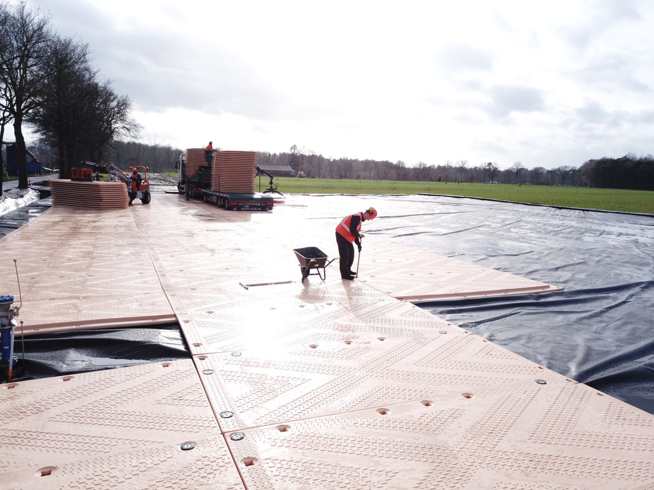 Ferex rijplaten in plaats van huur kunststof rijplaten