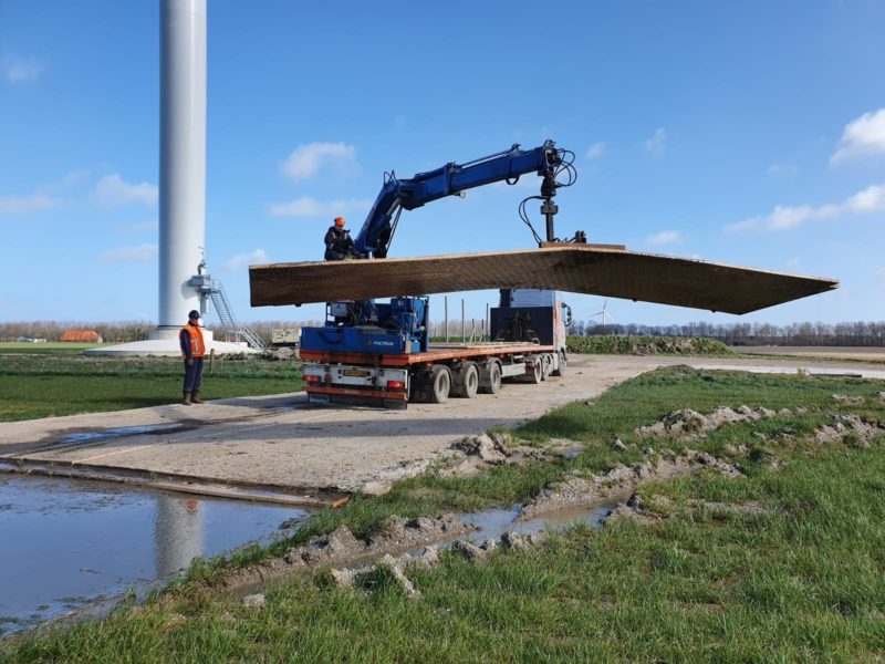 Neerleggen van de rijplaten